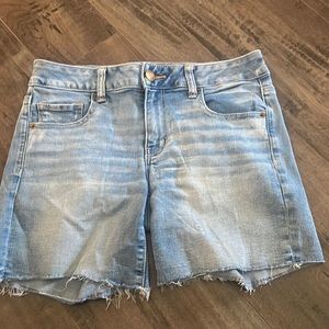 Women’s American Eagle Outfitter’s  Midi Jeans Shorts Sz 10